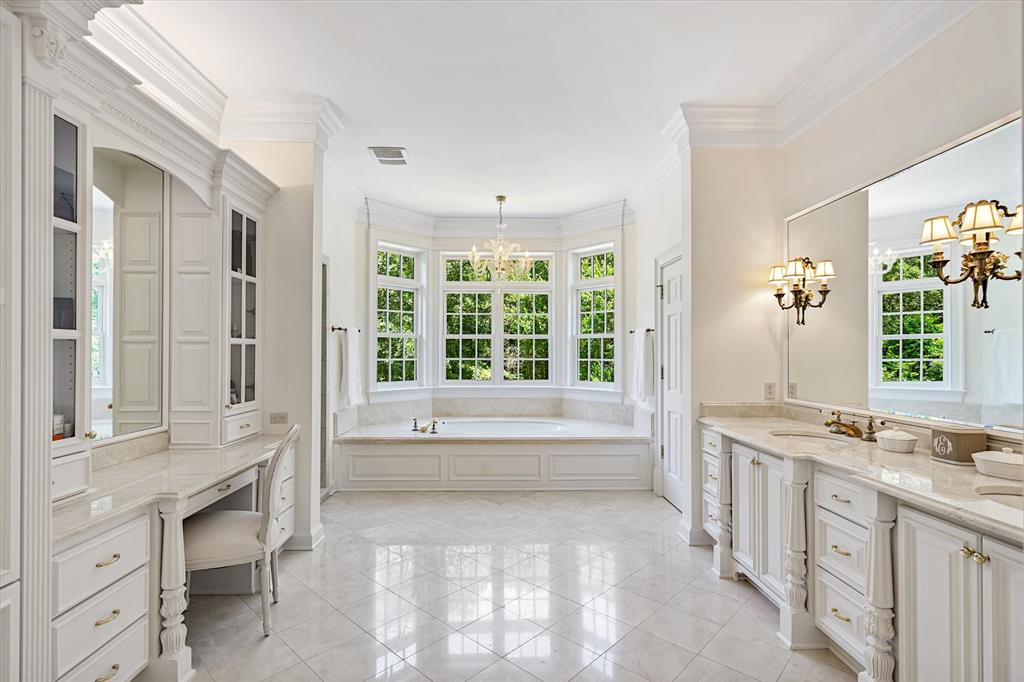 1920 Stonegate Boulevard Property Photo 24