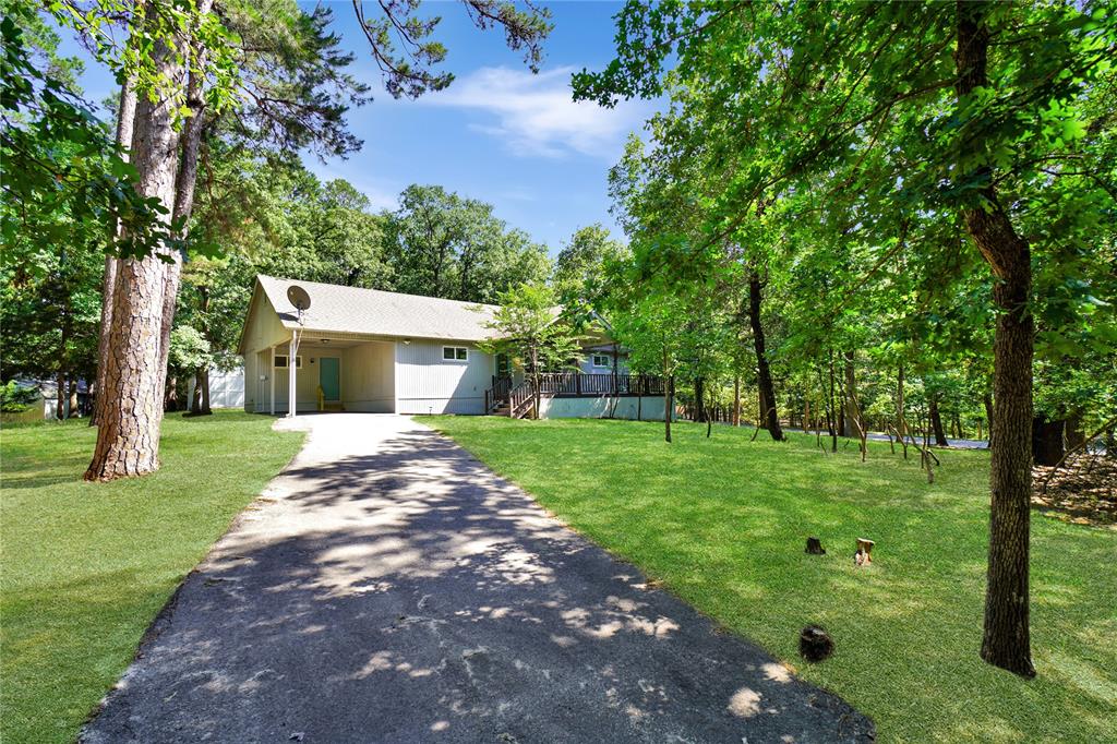 245 Larchwood Path Property Photo 3