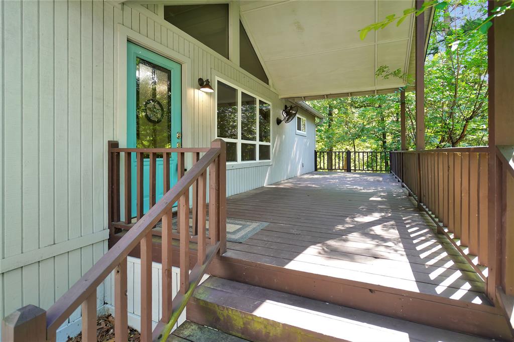 245 Larchwood Path Property Photo 4