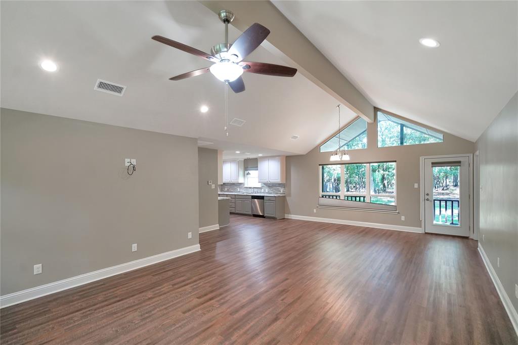 245 Larchwood Path Property Photo 6