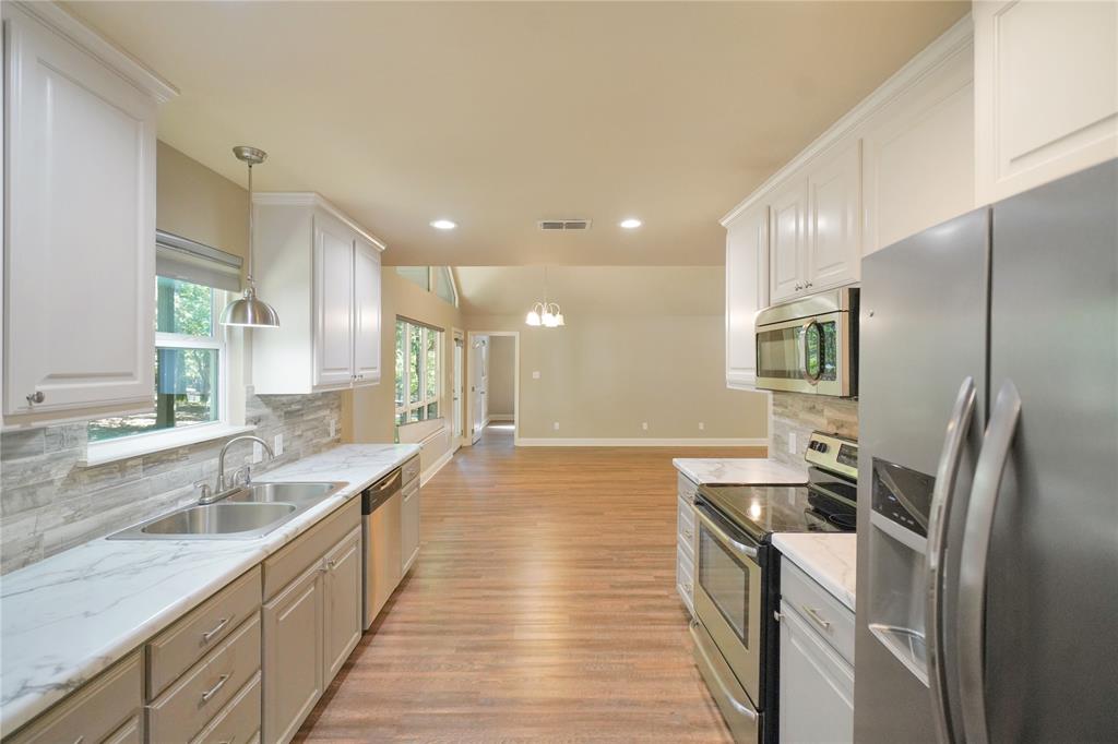 245 Larchwood Path Property Photo 11
