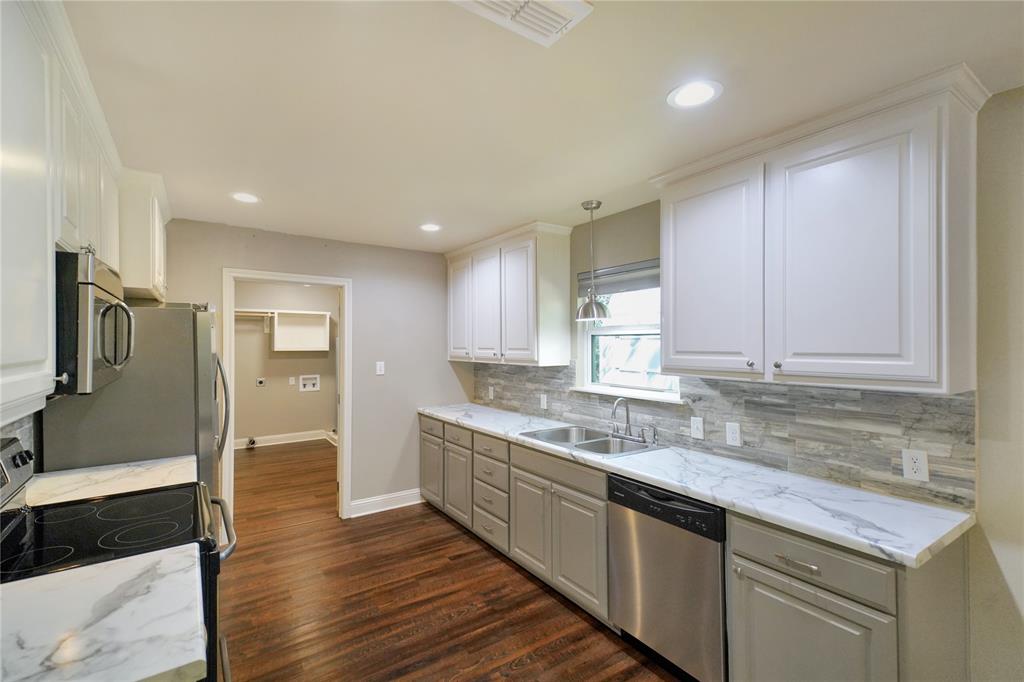 245 Larchwood Path Property Photo 12