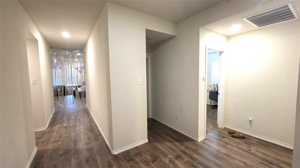409 Samuel Street Property Photo 4