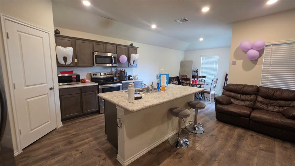 409 Samuel Street Property Photo 26