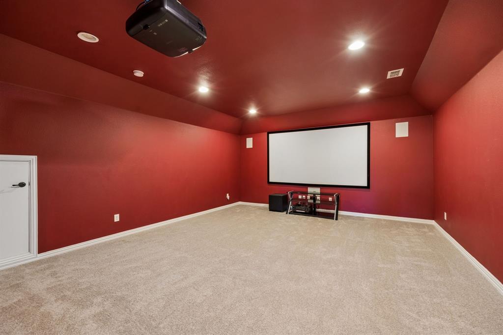 908 Mist Flower Drive Property Photo 6