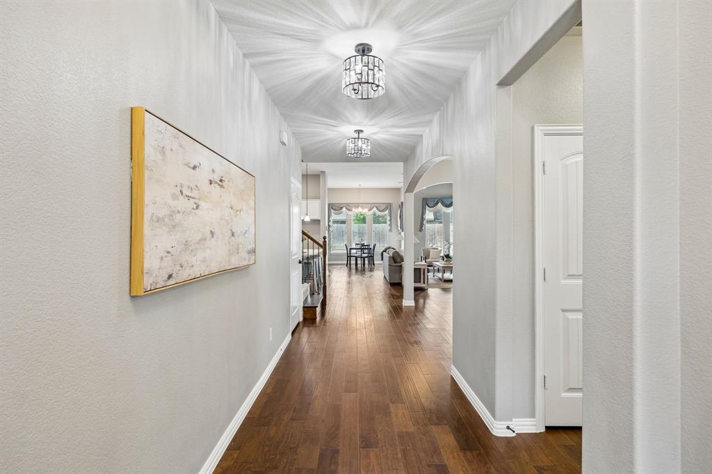 908 Mist Flower Drive Property Photo 9
