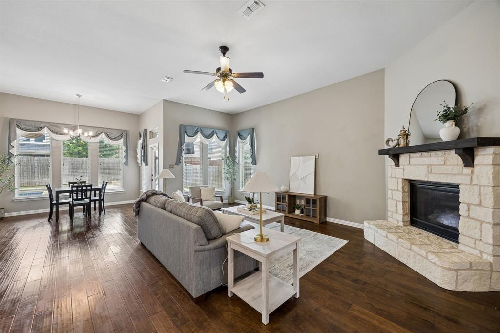 908 Mist Flower Drive Property Photo 10
