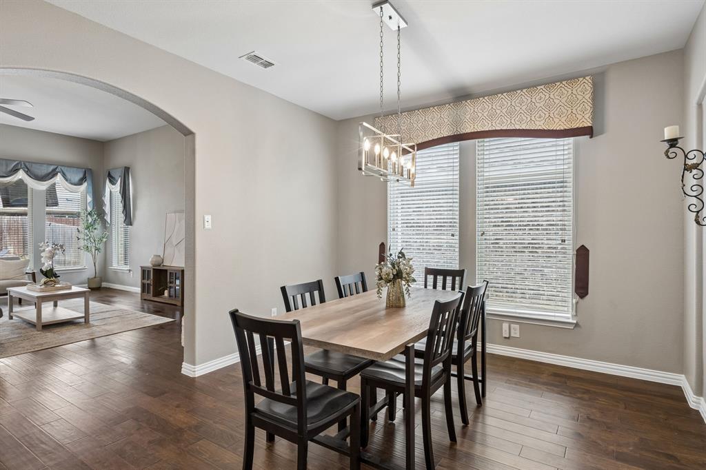 908 Mist Flower Drive Property Photo 18