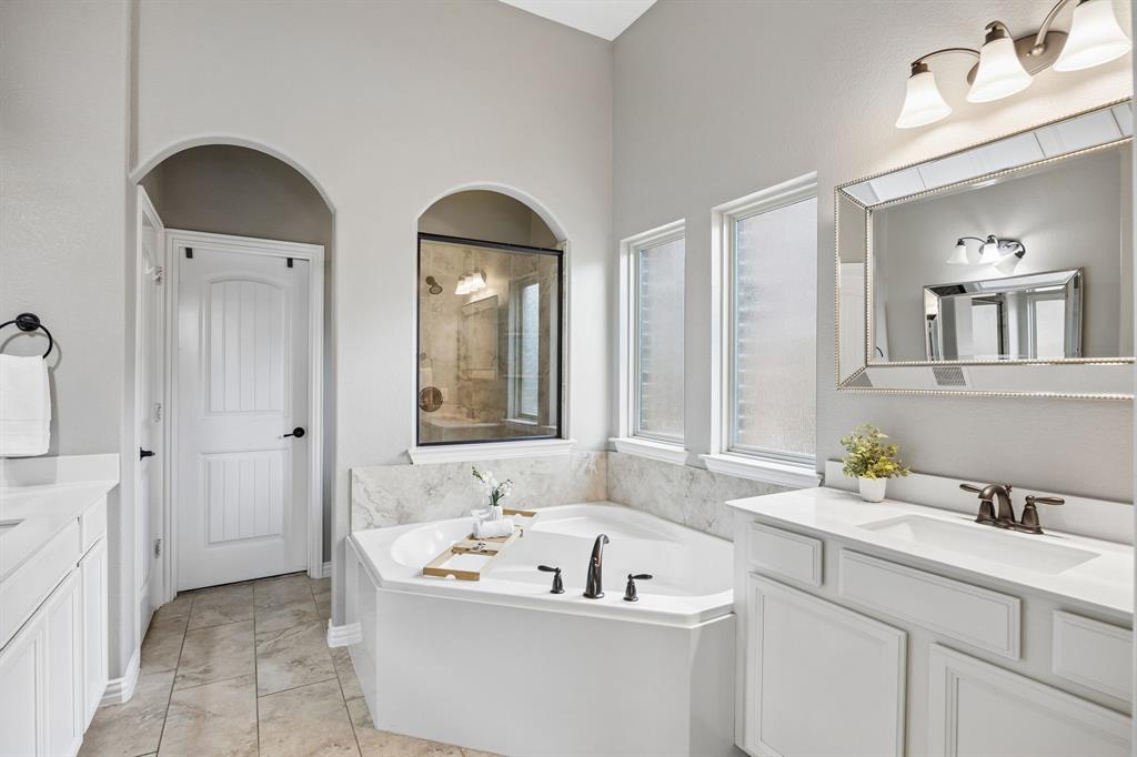 908 Mist Flower Drive Property Photo 25