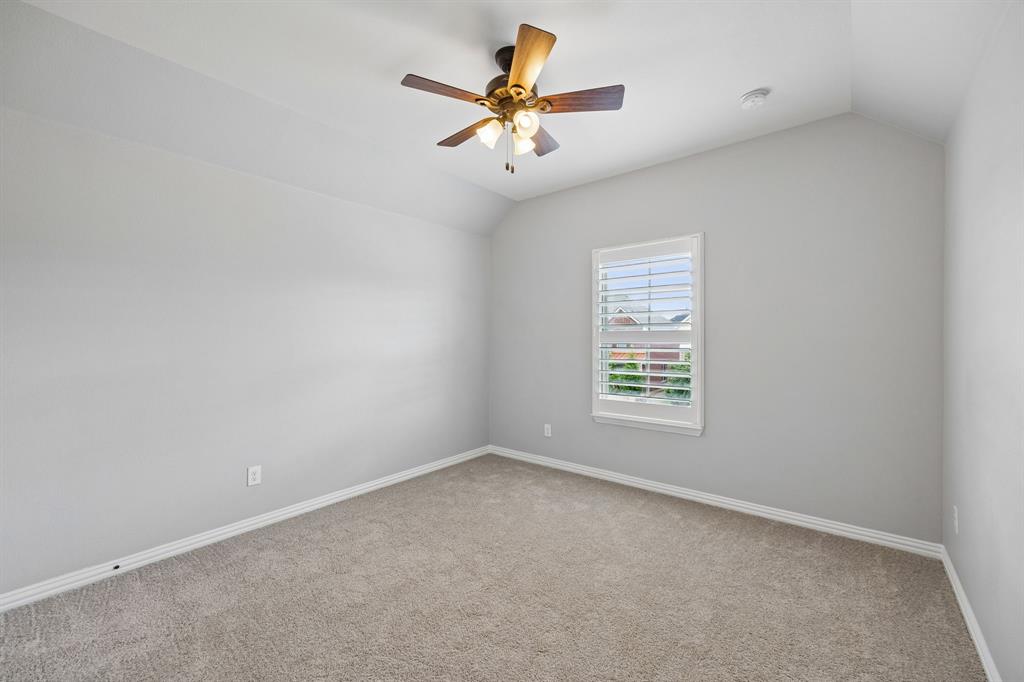 908 Mist Flower Drive Property Photo 29