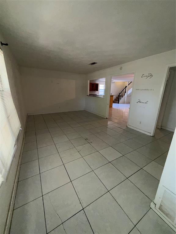 1908 Somerville Drive Property Photo 2