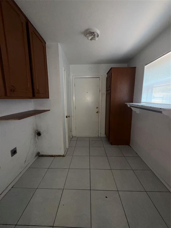 1908 Somerville Drive Property Photo 8