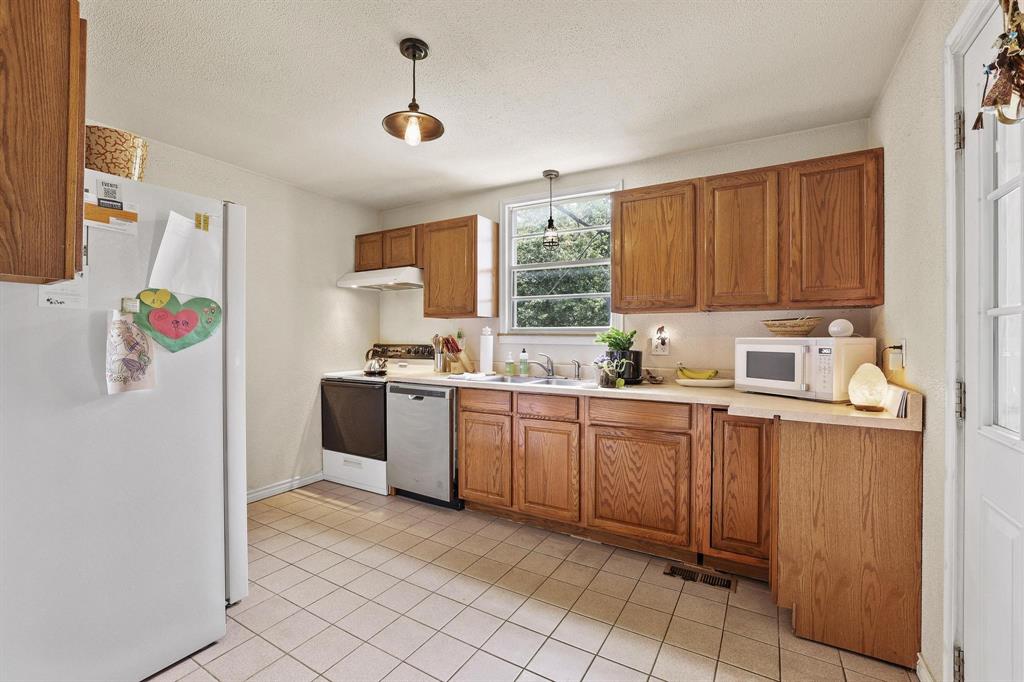 1322 W Chestnut Street Property Photo 10