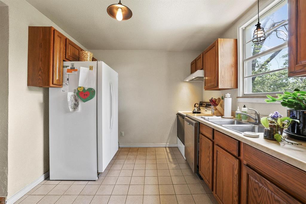 1322 W Chestnut Street Property Photo 11