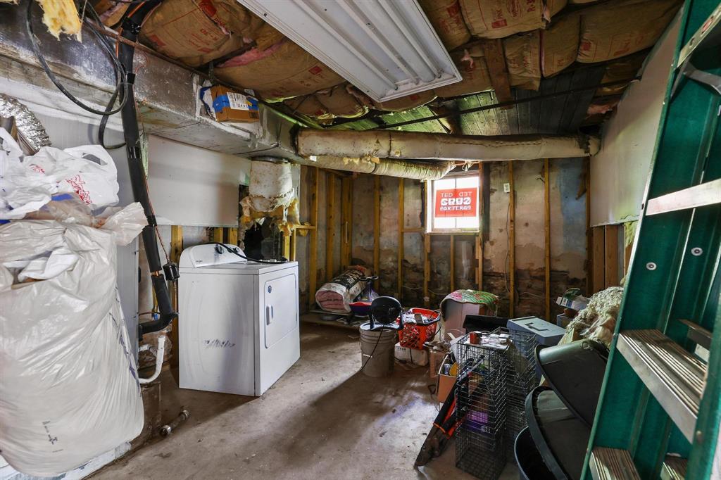 1322 W Chestnut Street Property Photo 23