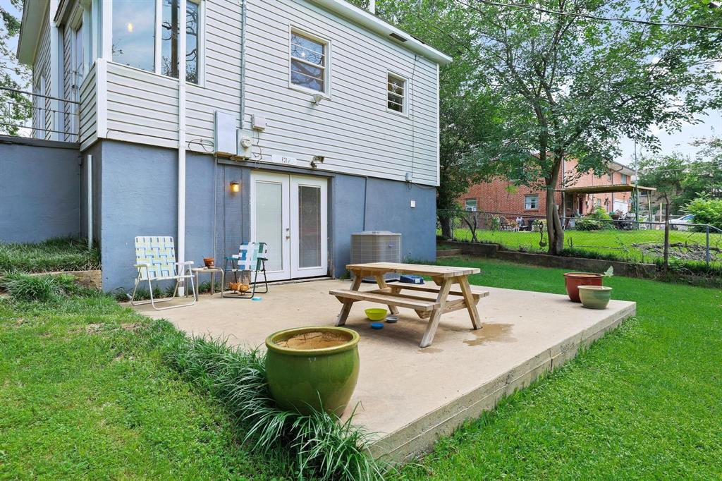 1322 W Chestnut Street Property Photo 25