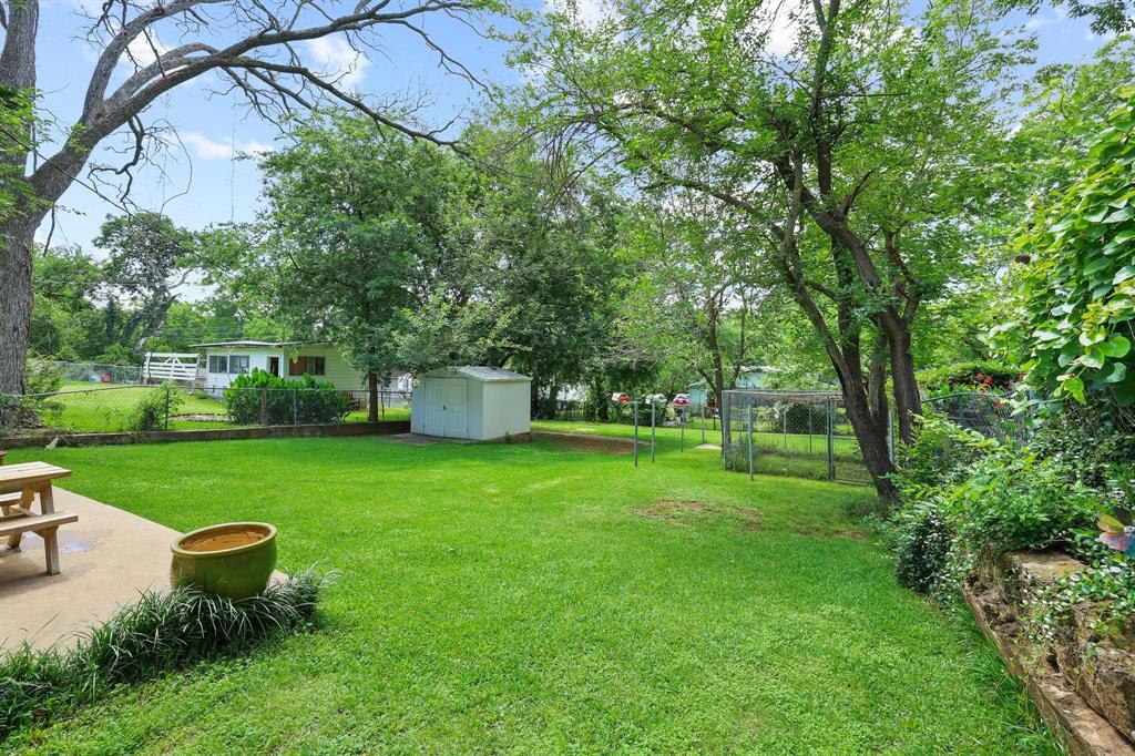1322 W Chestnut Street Property Photo 26