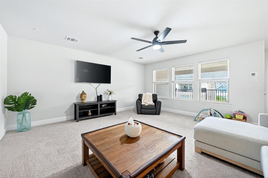 7821 Sunset Boulevard Property Photo 5
