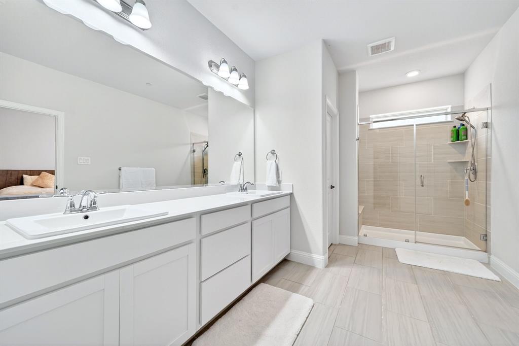7821 Sunset Boulevard Property Photo 7
