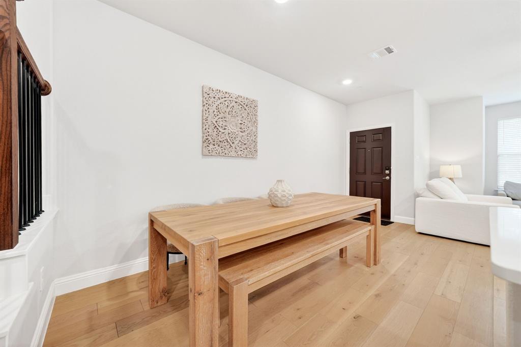 7821 Sunset Boulevard Property Photo 11