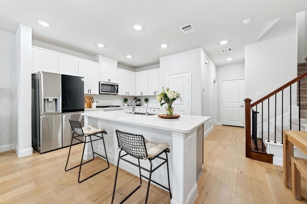 7821 Sunset Boulevard Property Photo 16