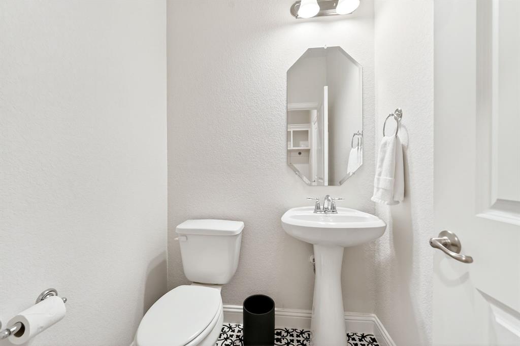 7821 Sunset Boulevard Property Photo 22
