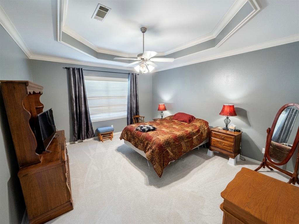 542 Demery Boulevard Property Photo 8