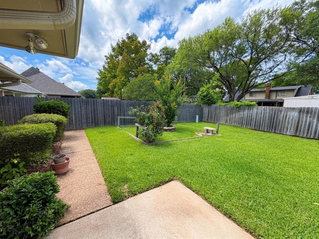 542 Demery Boulevard Property Photo 23