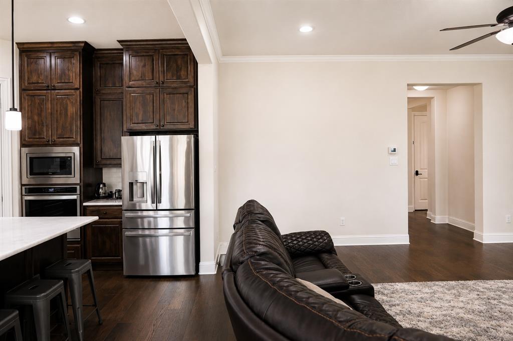 279 Paluxy Street Property Photo 12