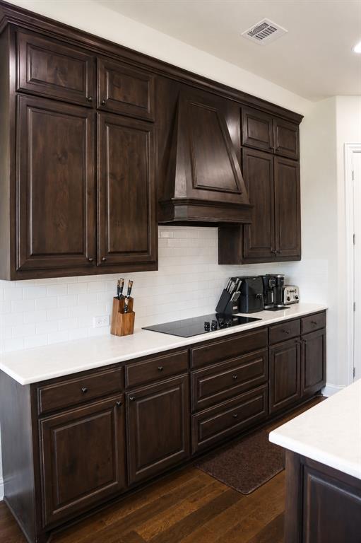 279 Paluxy Street Property Photo 13