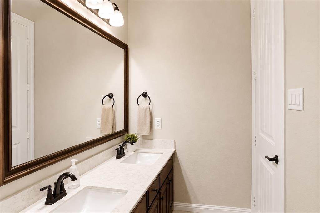 279 Paluxy Street Property Photo 19