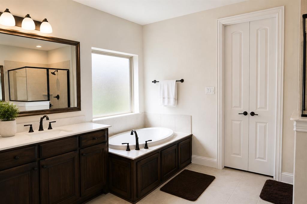 279 Paluxy Street Property Photo 30
