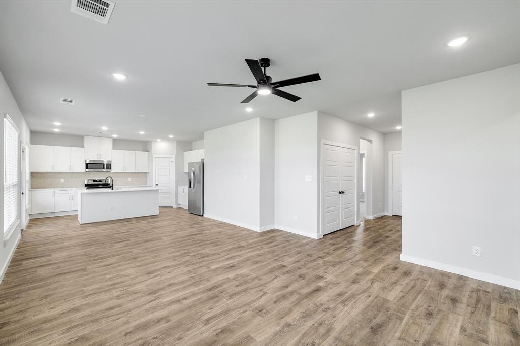 3827 Clovis Street Property Photo 4