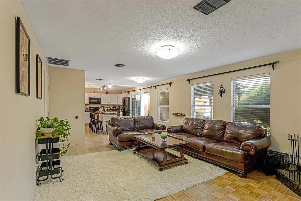 2345 Maple Drive Property Photo 6