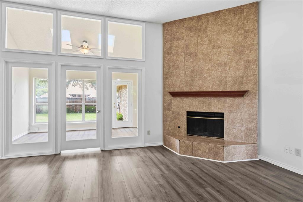 1403 Baker Property Photo 5