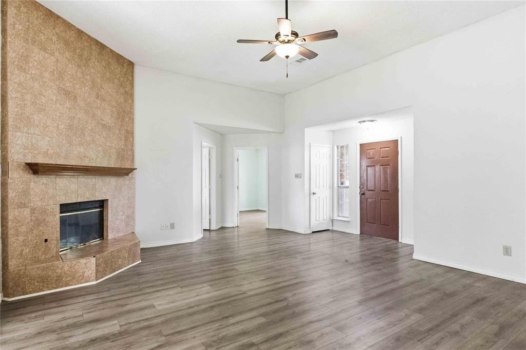 1403 Baker Property Photo 6