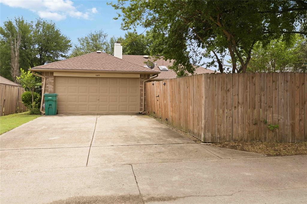 1403 Baker Property Photo 20