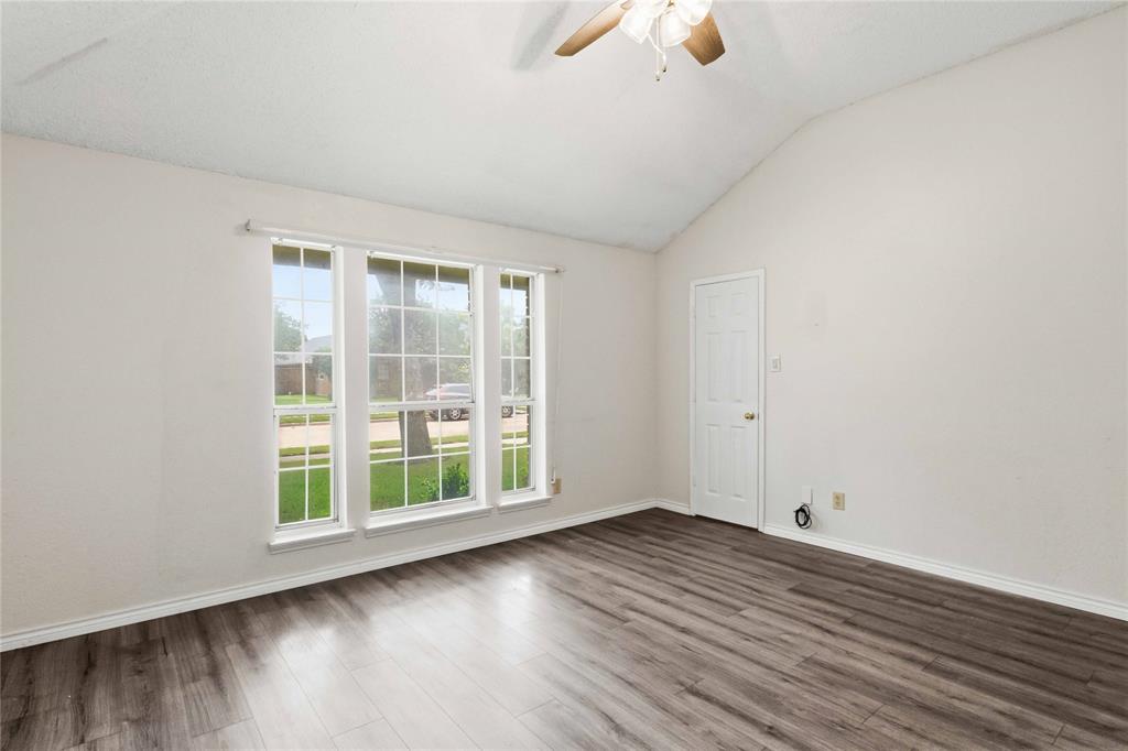 1403 Baker Property Photo 24