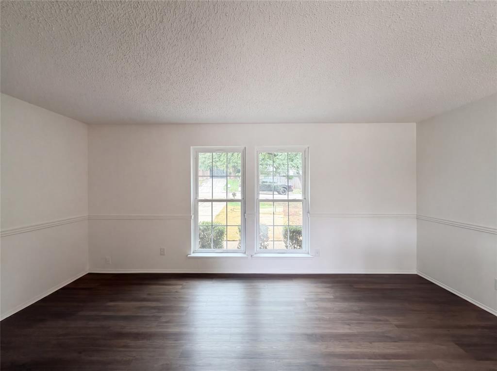 512 Lake Crest Parkway Property Photo 17