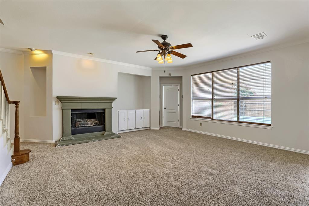2066 Fair Oaks Circle Property Photo 3