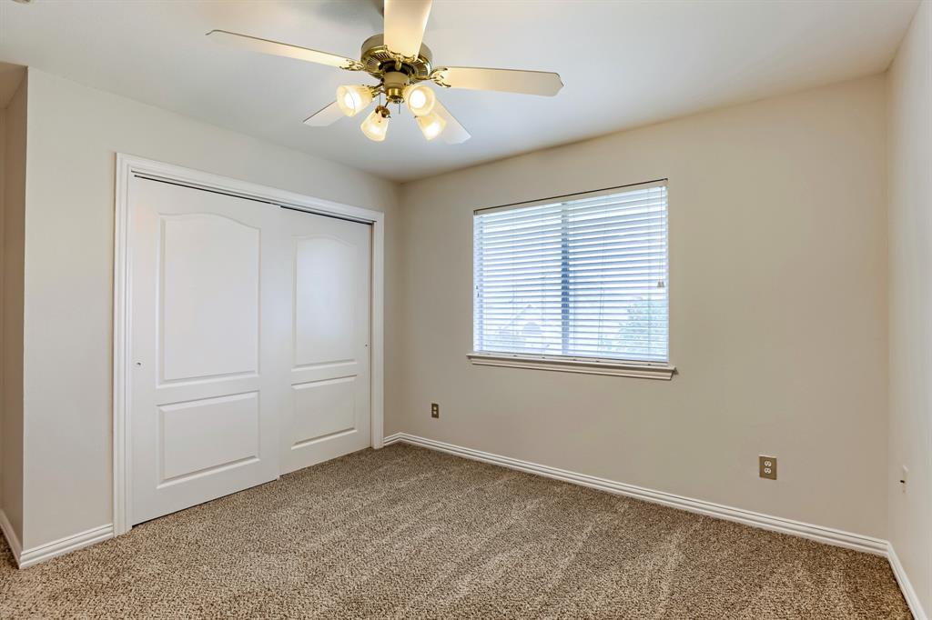 2066 Fair Oaks Circle Property Photo 7