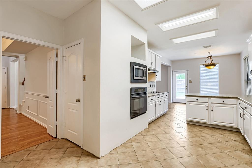 2066 Fair Oaks Circle Property Photo 12