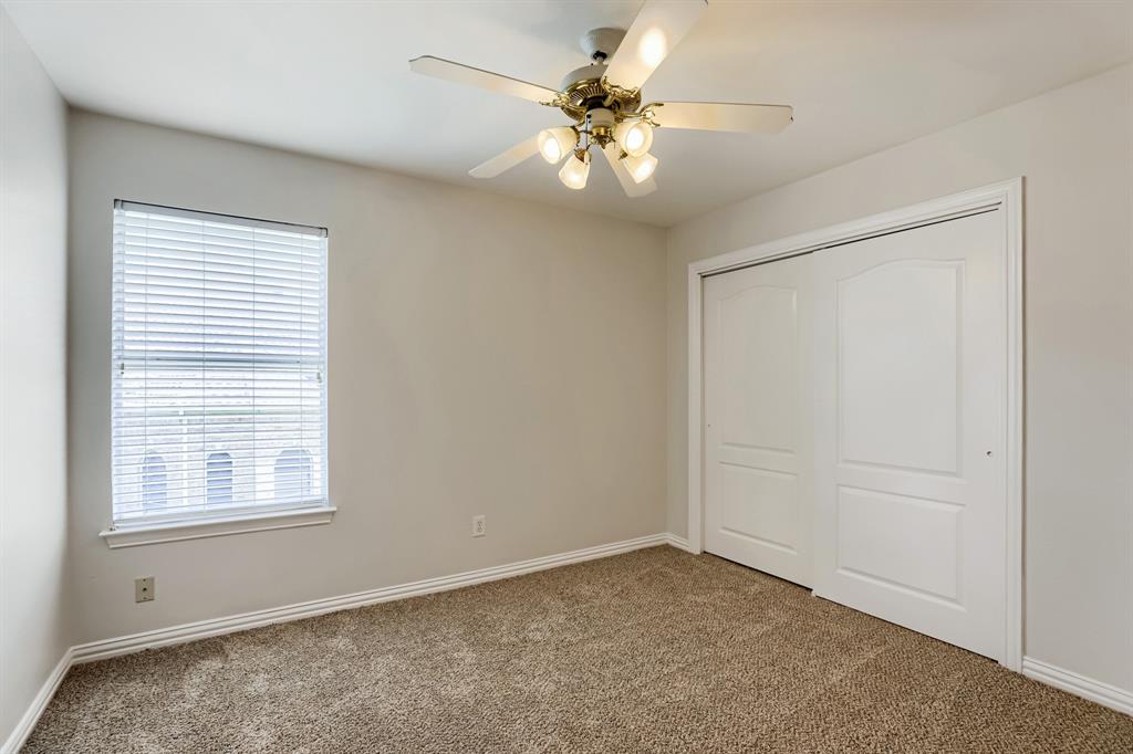 2066 Fair Oaks Circle Property Photo 20
