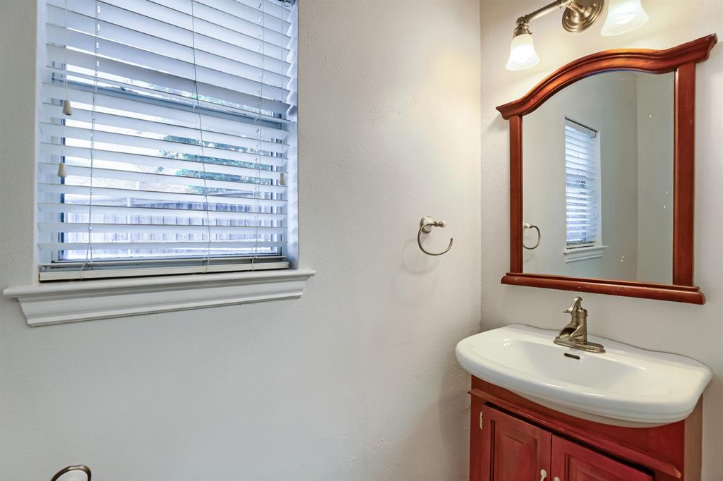 2066 Fair Oaks Circle Property Photo 22
