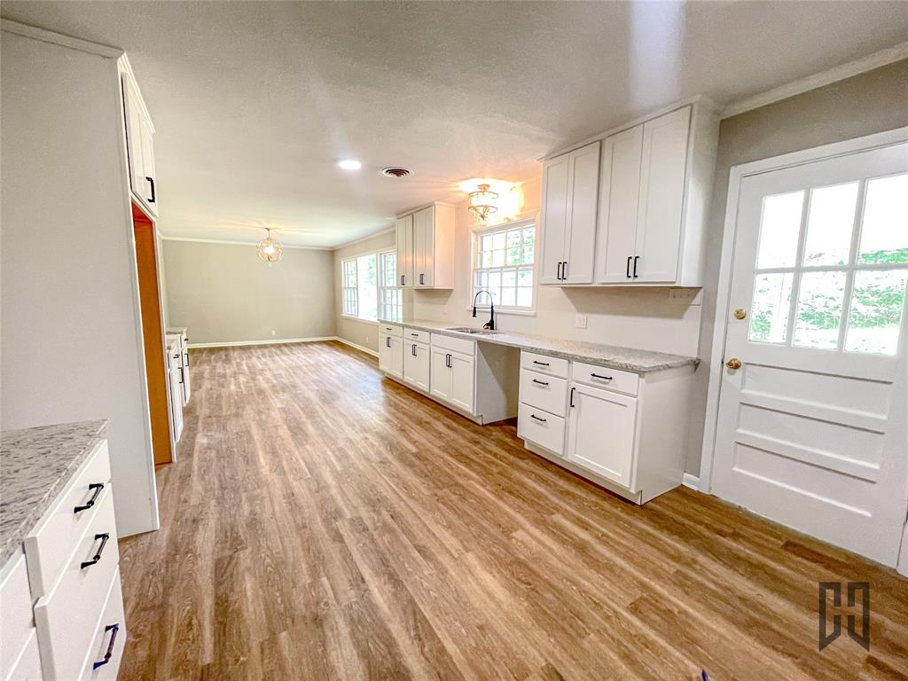 749 Beverly Drive Property Photo 1