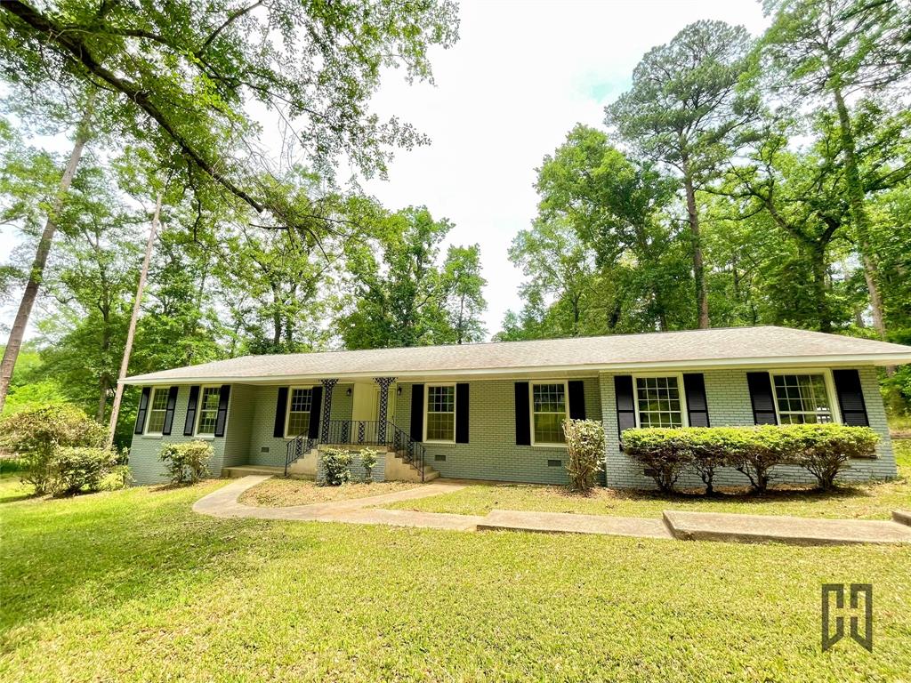749 Beverly Drive Property Photo 3