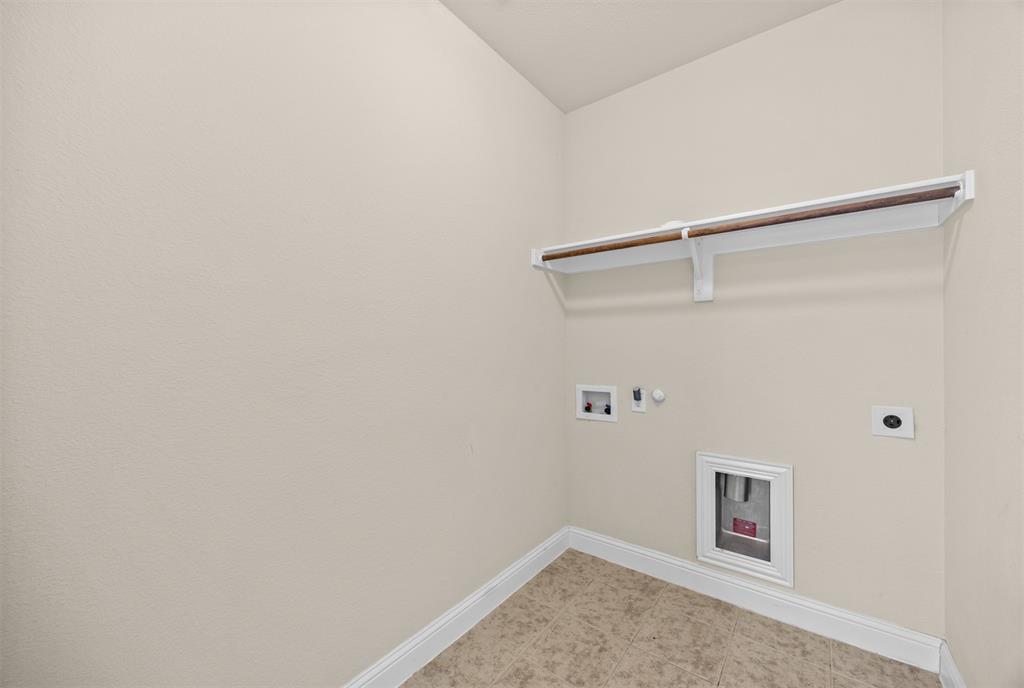 6425 Abbotsford Drive Property Photo 21