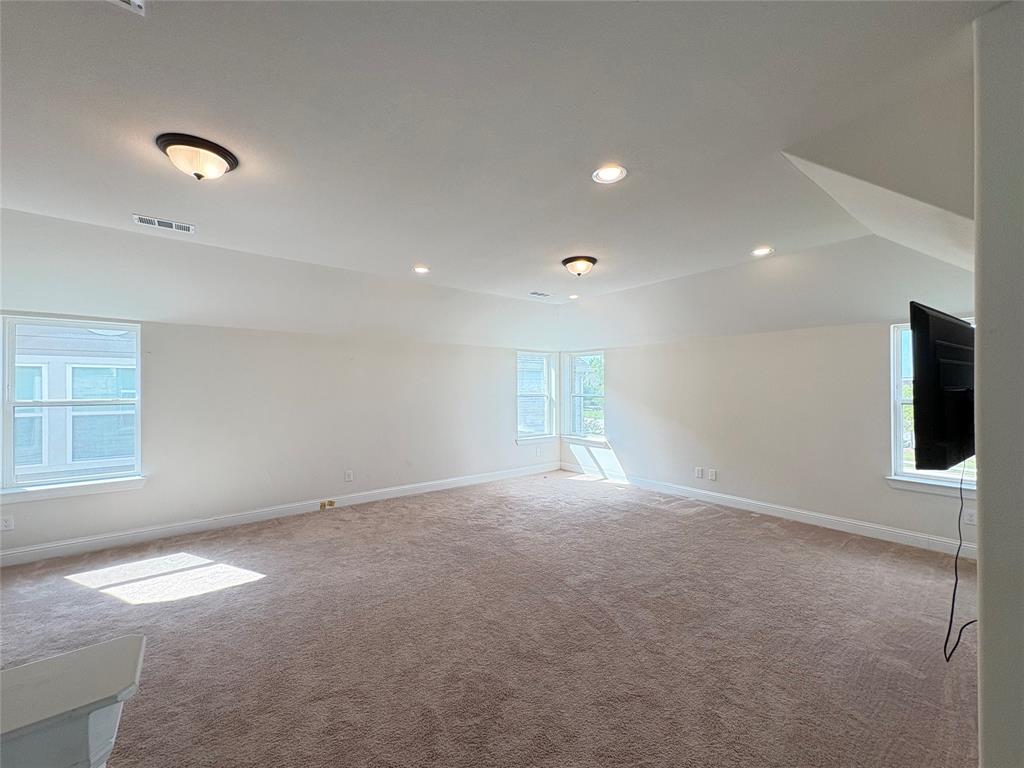 323 Butternut Way Property Photo 22