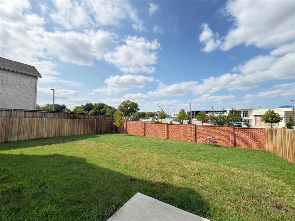 323 Butternut Way Property Photo 32