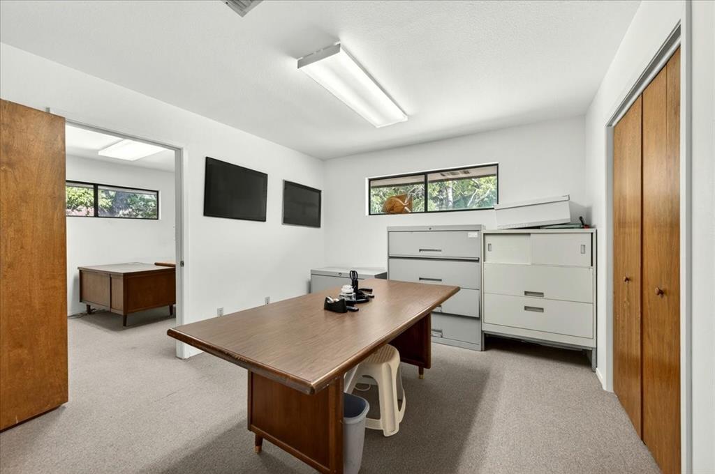 1501 Southeast Parkway Property Photo 20